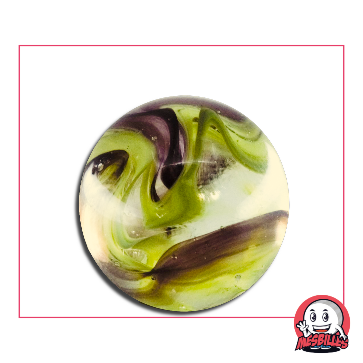 Photo d’une bille ronde de 35 mm marbrée de vert, blanc et noir-violet, surnommée "Bourdon", vendue à l’unité sur la boutique MesBilles.