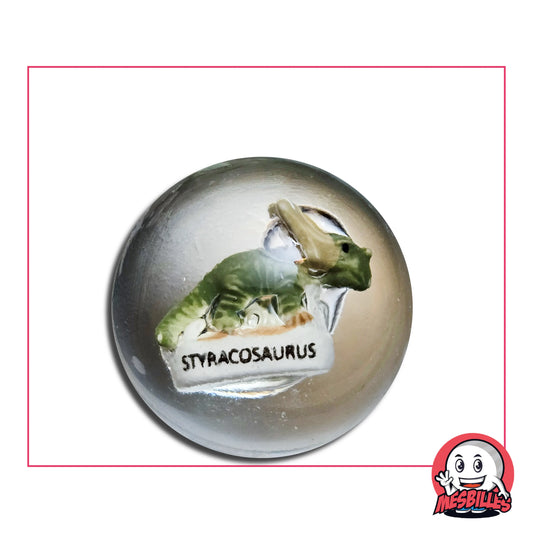 Bille Incrustation Styracosaurus 35 mm – dinosaure vert à collerette hérissée dans une bille transparente