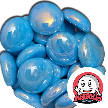 Dans la Grande Famille des Billes Glossys, il y a la Bille Plate en verre Opaque et Brillant de Couleur Bleu-Clair.