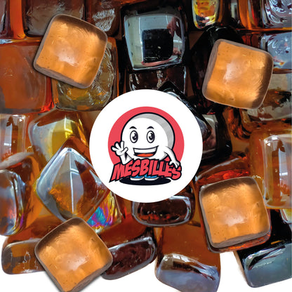 Dans le monde des billes, les Billes Formes font figure de stars. MesBilles vous propose cette Bille en verre Translucide de Couleur Pêche : la Bille Carré.